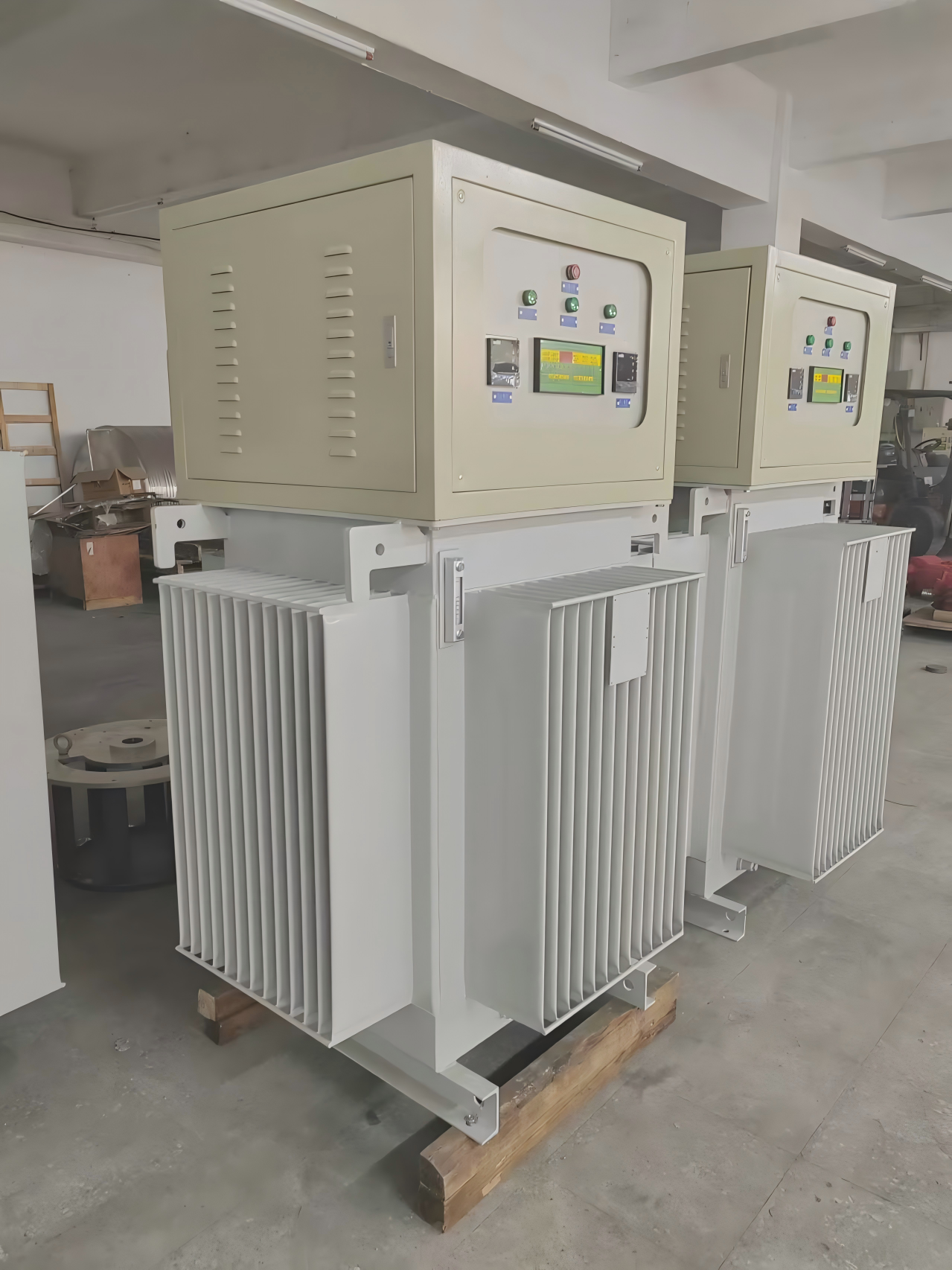 Fully Automatic 100KVA Tunnel high-power three-phase oil immersed voltage stabilizer