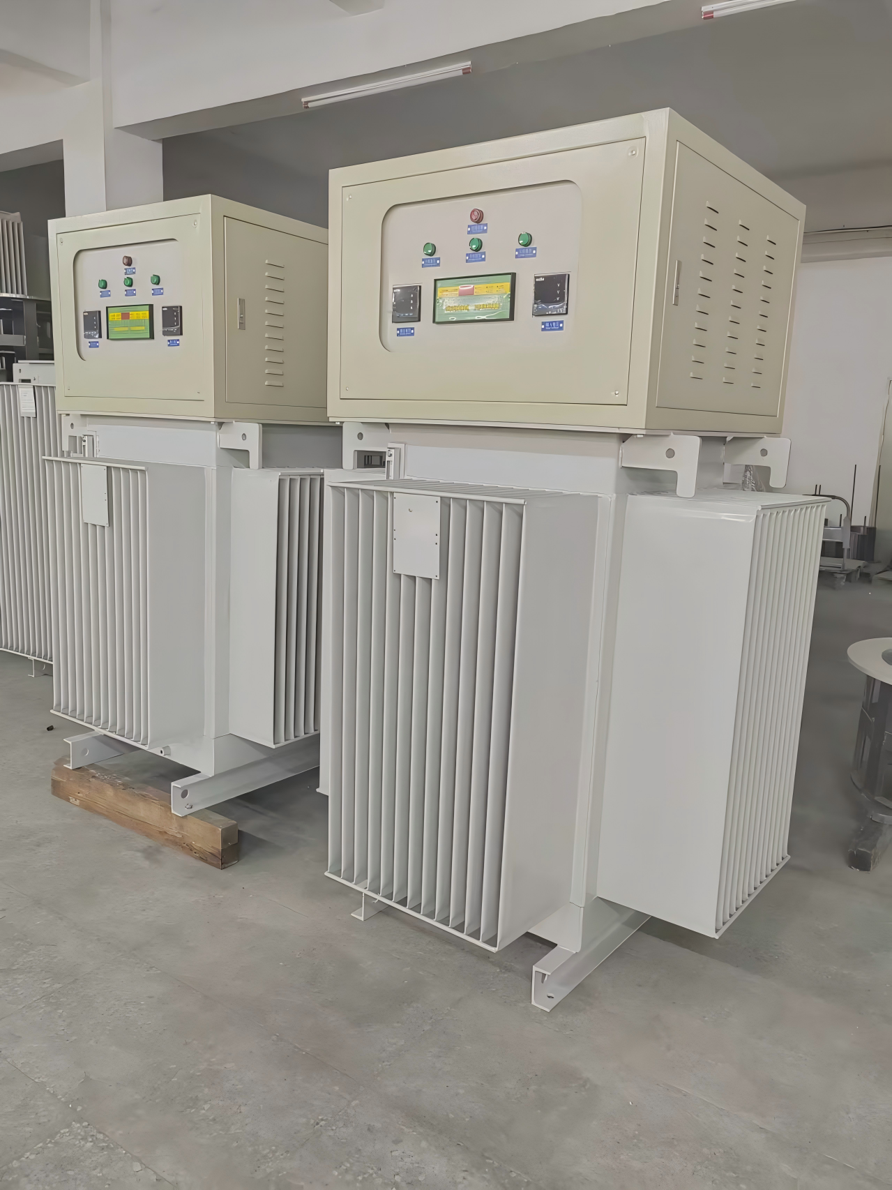 Fully Automatic 100KVA Tunnel high-power three-phase oil immersed voltage stabilizer